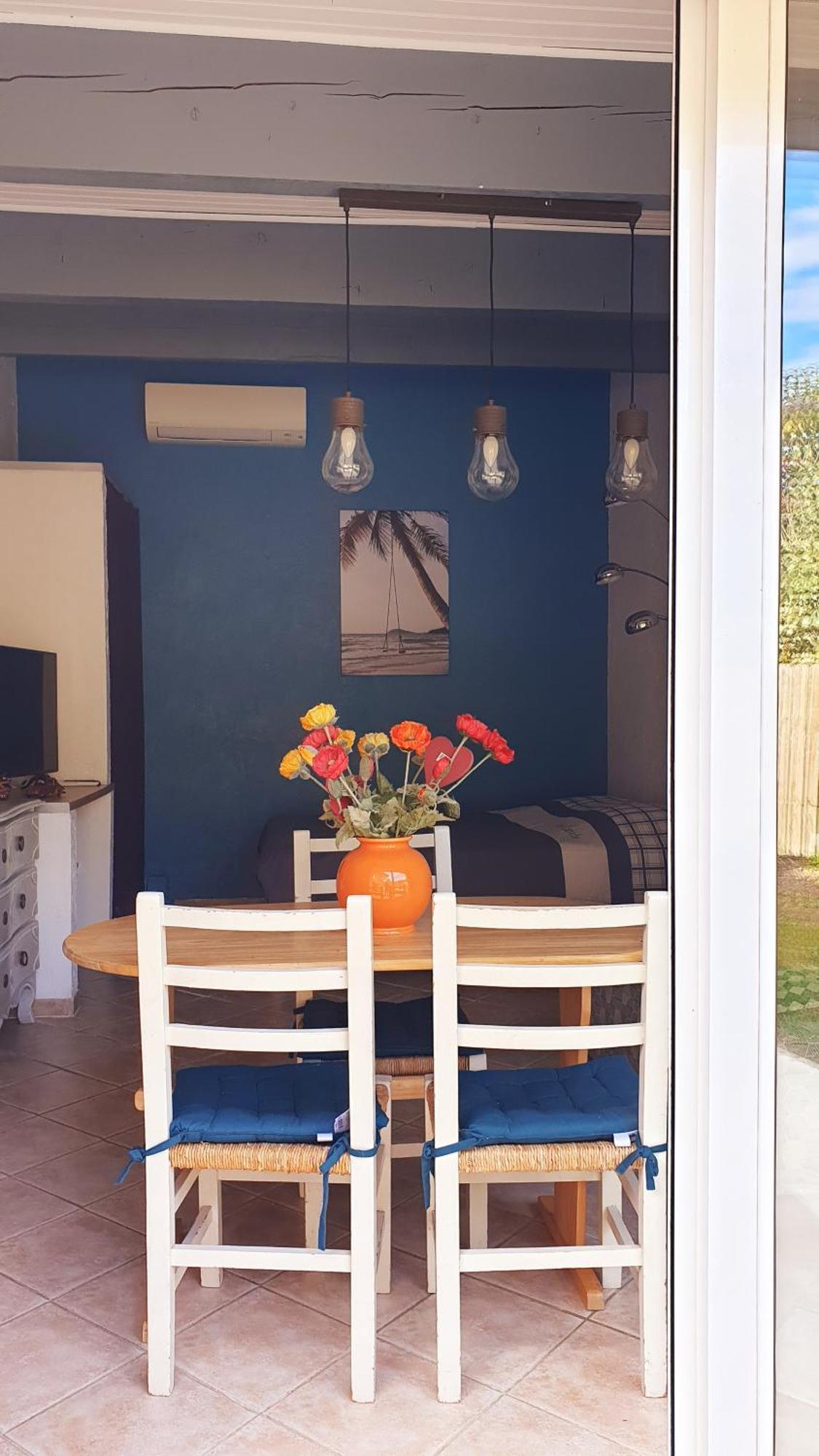 Studio 33 M2 Au Calme Proche Hyeres La Crau Exterior photo