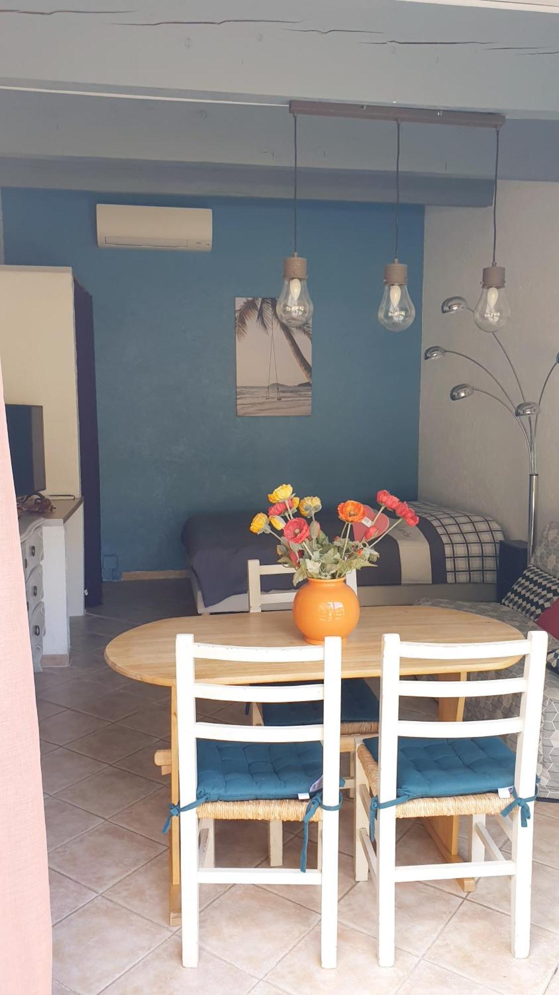 Studio 33 M2 Au Calme Proche Hyeres La Crau Exterior photo