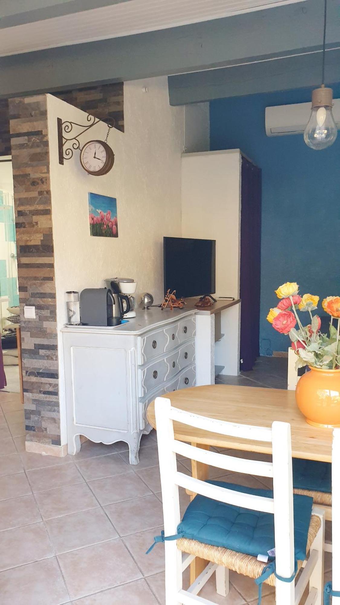 Studio 33 M2 Au Calme Proche Hyeres La Crau Exterior photo